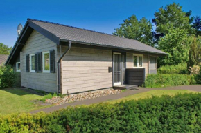 Blockhaus mit Parkplatz vor der Ha, Damp